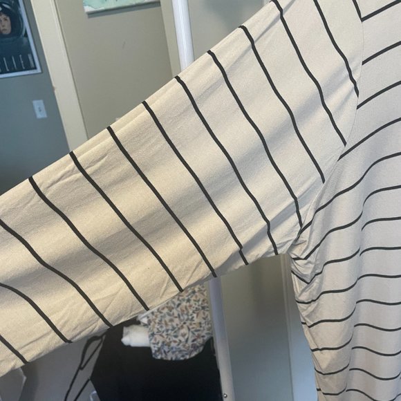 ❌SOLD❌ EUC XXL Old Navy Luxe Striped Long Sleeve Tee - Picture 6 of 11
